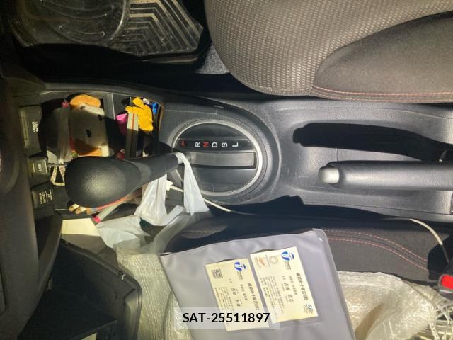 Honda FIT 2012-09 8372968-10