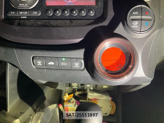 Honda FIT 2012-09 8372968-9