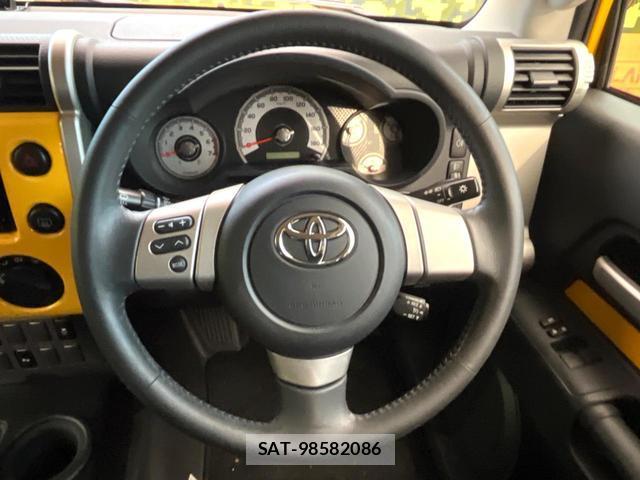 Toyota FJ CRUISER 2015-02 8373120-10