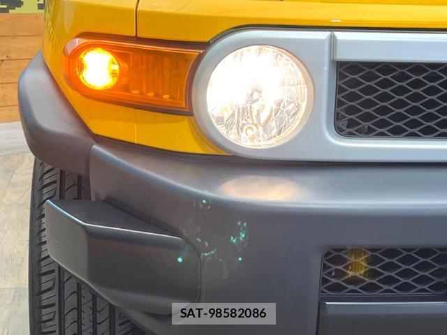Toyota FJ CRUISER 2015-02 8373120-11