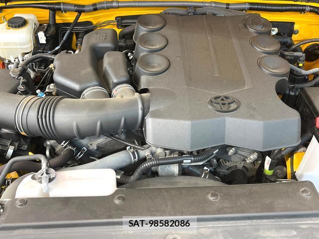 Toyota FJ CRUISER 2015-02 8373120-17