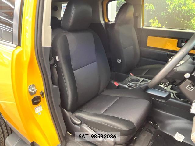 Toyota FJ CRUISER 2015-02 8373120-7