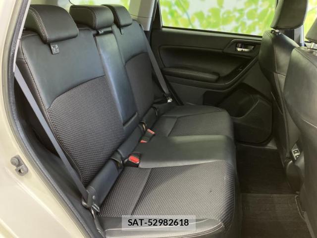 Subaru FORESTER 2017-08 8372592-4