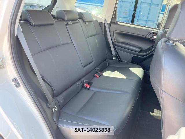 Subaru FORESTER 2016-08 8373193-9