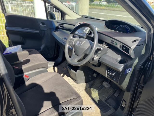 Honda FREED 2013-07 8372740-1