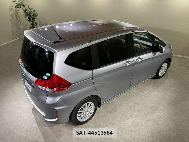 Honda FREED 2018-03 8373943-14