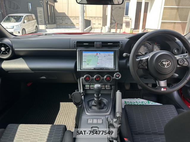 Toyota GR86 2024-10 8372524-12