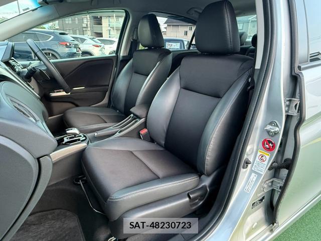 Honda GRACE 2015-05 8373682-13