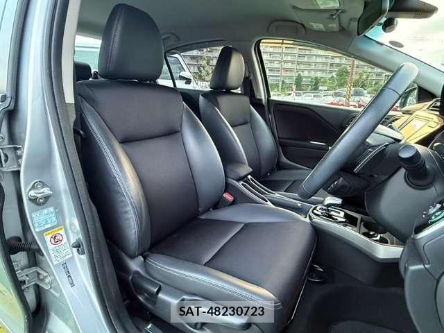 Honda GRACE 2015-05 8373682-5
