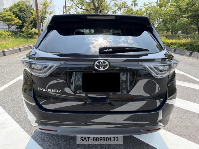 Toyota HARRIER 2014-03 8372542-1