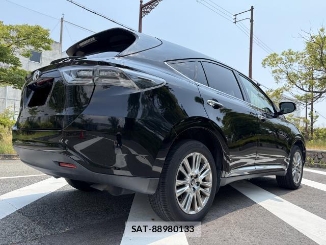 Toyota HARRIER 2014-03 8372542-13