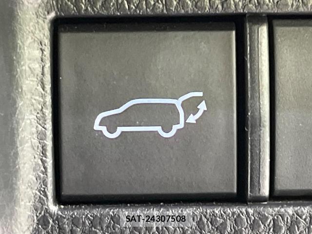 Toyota HARRIER 2022-05 8372695-7