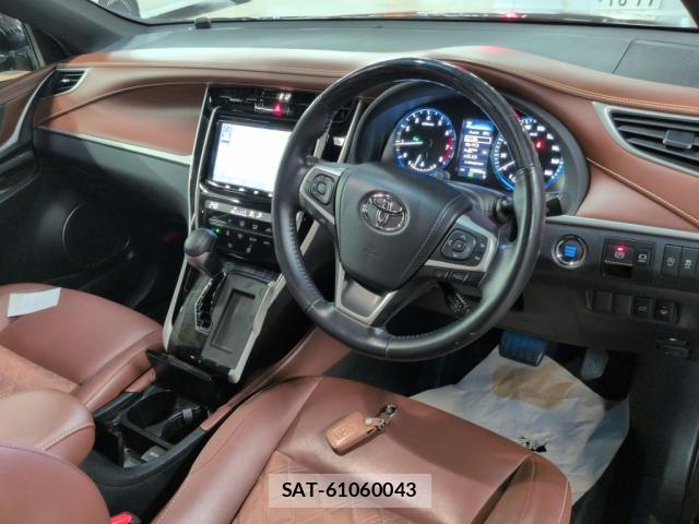 Toyota HARRIER 2019-09 8372878-2
