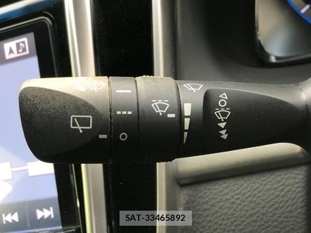 Toyota HARRIER 2018-08 8373749-16