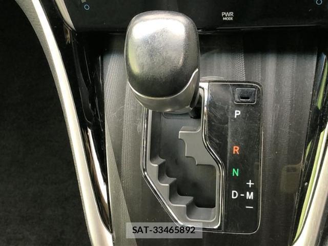 Toyota HARRIER 2018-08 8373749-17