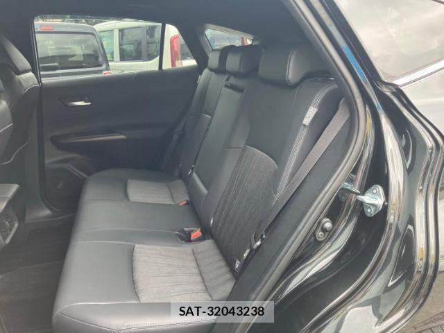 Toyota HARRIER 2021-06 8374262-6