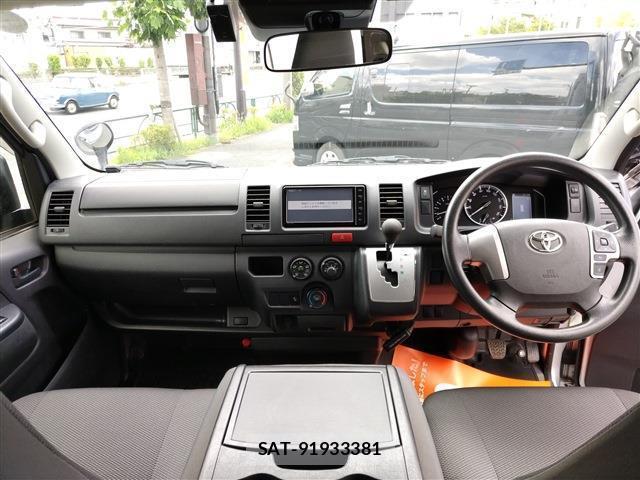 Toyota HIACE VAN 2020-06 8372480-10