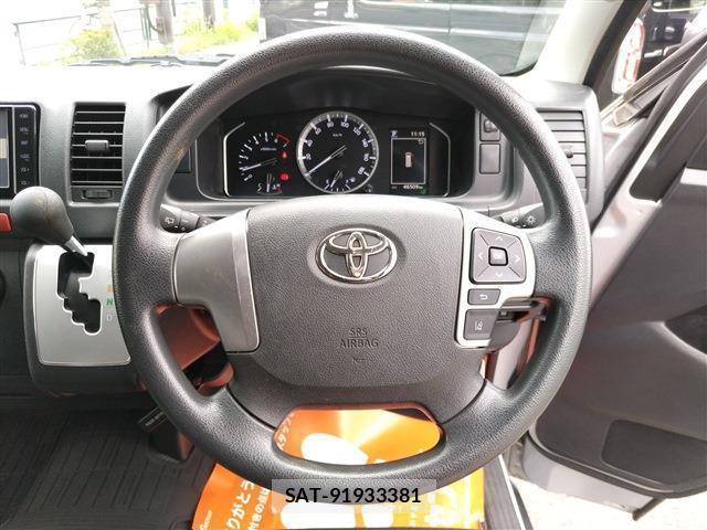 Toyota HIACE VAN 2020-06 8372480-11