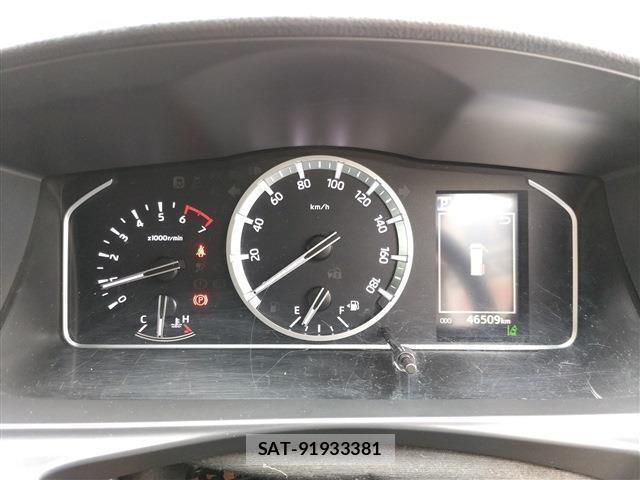 Toyota HIACE VAN 2020-06 8372480-18
