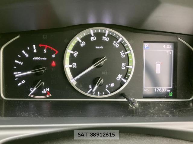 Toyota HIACE VAN 2024-05 8372948-12