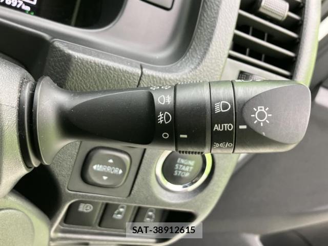 Toyota HIACE VAN 2024-05 8372948-14