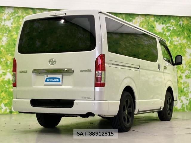 Toyota HIACE VAN 2024-05 8372948-2