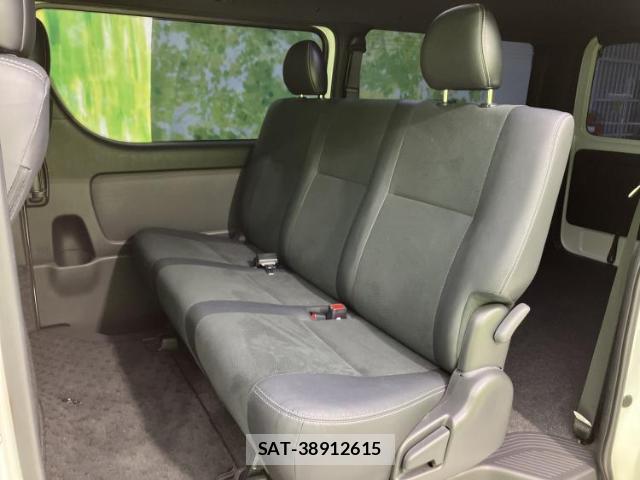 Toyota HIACE VAN 2024-05 8372948-6