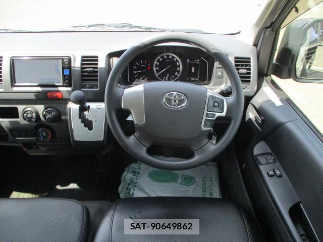 Toyota HIACE VAN 2024-08 8373508-1