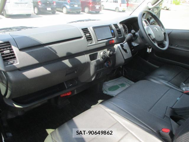 Toyota HIACE VAN 2024-08 8373508-11