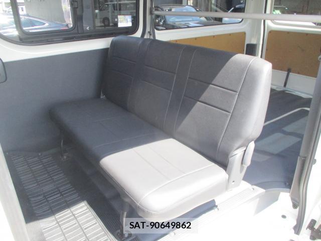 Toyota HIACE VAN 2024-08 8373508-13
