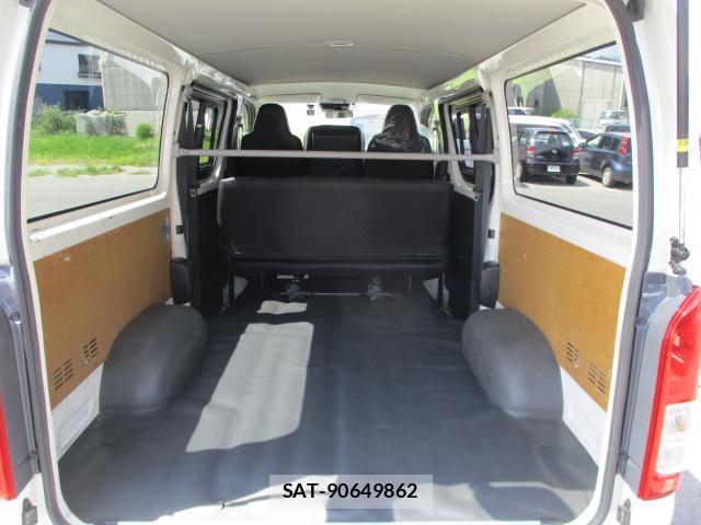 Toyota HIACE VAN 2024-08 8373508-14