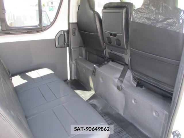 Toyota HIACE VAN 2024-08 8373508-16