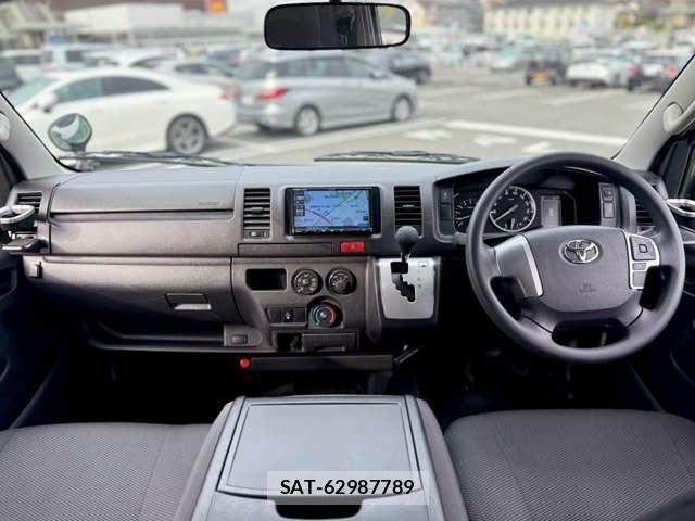 Toyota HIACE VAN 2021-09 8373680-4