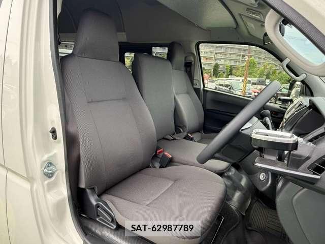 Toyota HIACE VAN 2021-09 8373680-5
