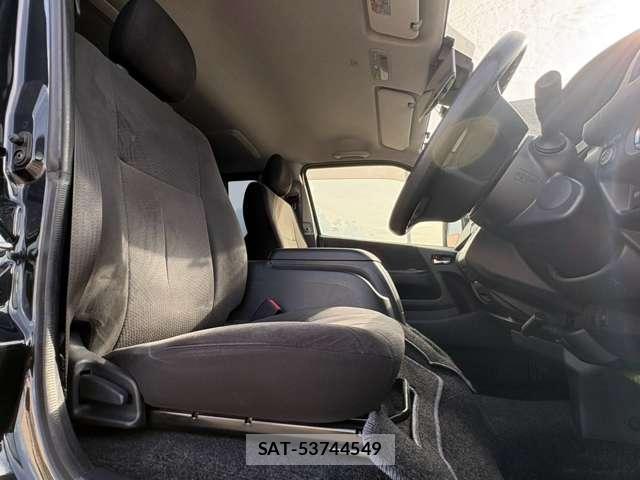 Toyota HIACE VAN 2020-10 8373723-5