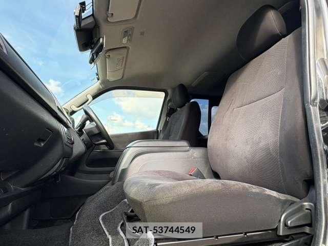 Toyota HIACE VAN 2020-10 8373723-6