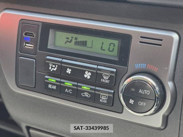 Toyota HIACE VAN 2015-08 8373899-16