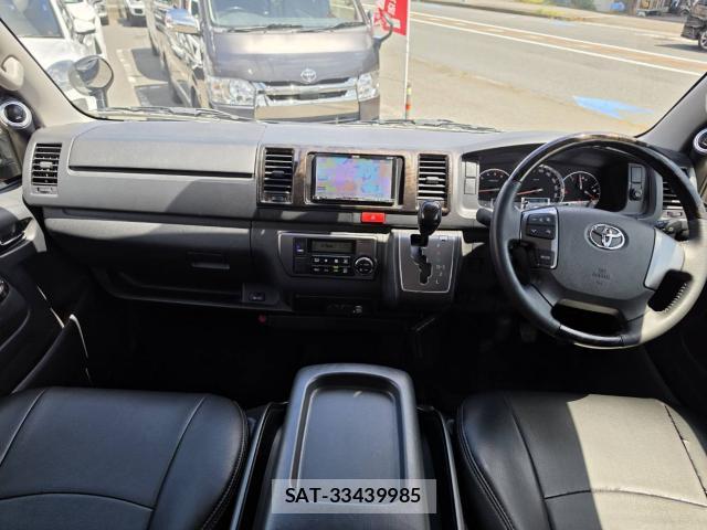 Toyota HIACE VAN 2015-08 8373899-2