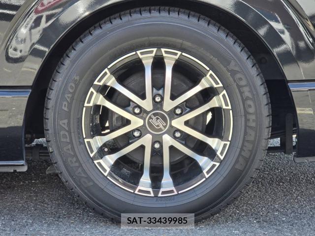 Toyota HIACE VAN 2015-08 8373899-3