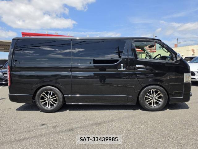 Toyota HIACE VAN 2015-08 8373899-9