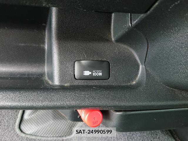 Toyota HIACE VAN 2013-02 8374027-7