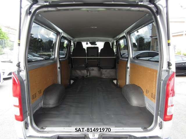 Toyota HIACE VAN 2023-10 8374041-4