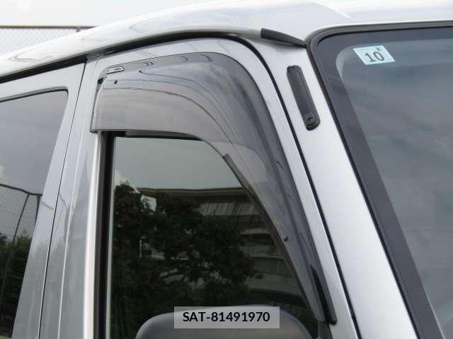 Toyota HIACE VAN 2023-10 8374041-7