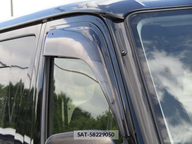 Toyota HIACE VAN 2021-07 8374042-11