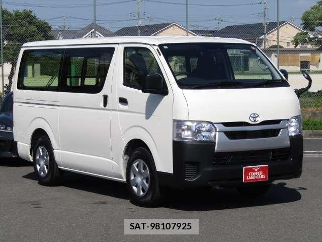 Toyota HIACE VAN 2026-05 8374045-0
