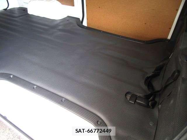 Toyota HIACE VAN 2023 8374046-12