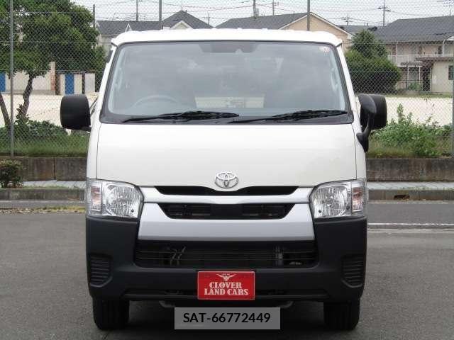 Toyota HIACE VAN 2023 8374046-3