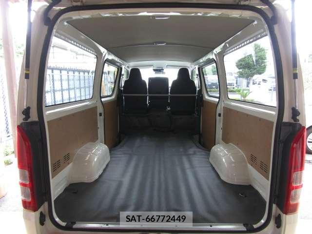 Toyota HIACE VAN 2023 8374046-6