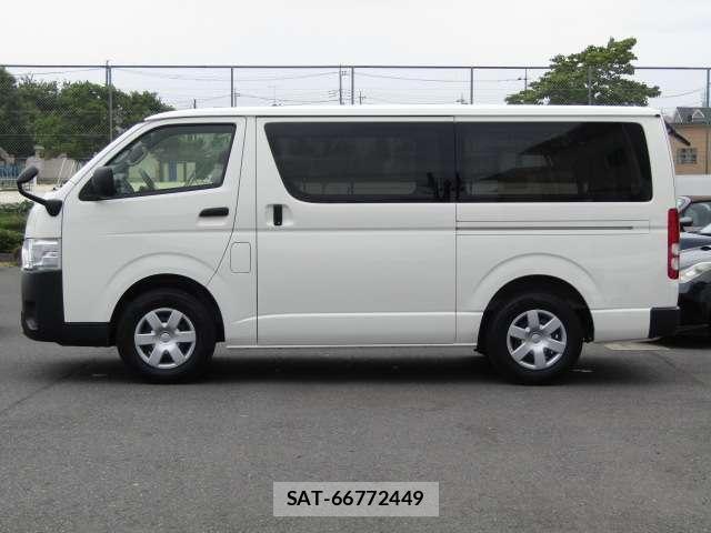 Toyota HIACE VAN 2023 8374046-7