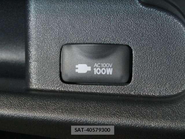 Toyota HIACE VAN 2025-11 8374048-10